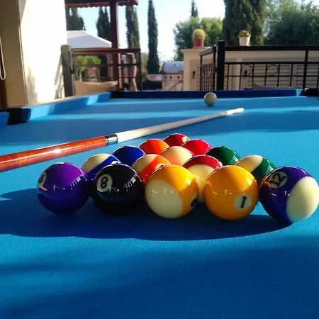 וילה Unidera